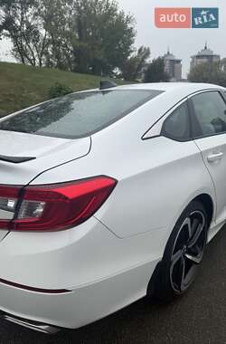 Седан Honda Accord 2022 в 