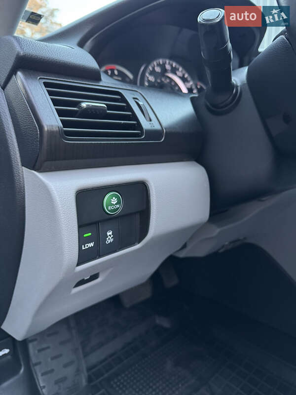 Седан Honda Accord 2014 в Киеве фото 4 Седан Honda Accord 2014 в Киеве