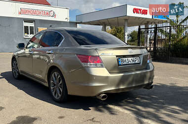 Седан Honda Accord 2008 в Килии