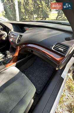 Универсал Honda Accord 2011 в 