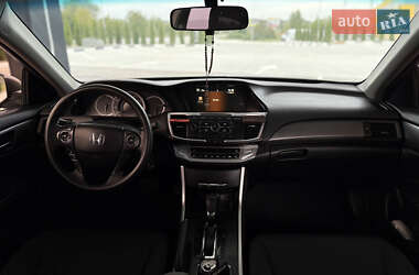 Седан Honda Accord 2014 в 