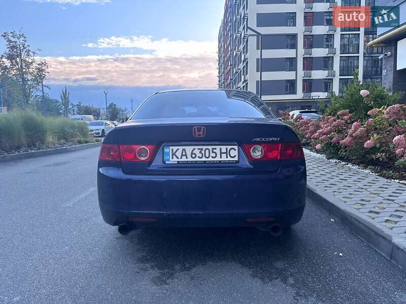 Седан Honda Accord 2004 в 