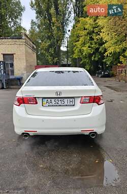Седан Honda Accord 2010 в 