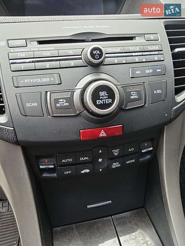 Седан Honda Accord 2010 в Киеве