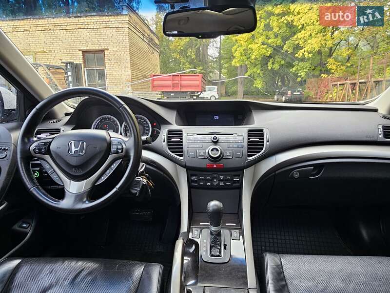Седан Honda Accord 2010 в Киеве