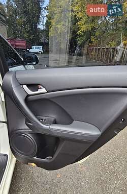 Седан Honda Accord 2010 в 