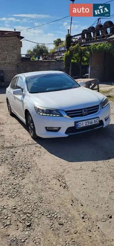 Седан Honda Accord 2013 в Києві