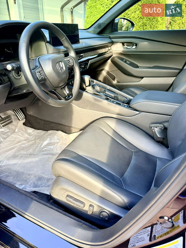 Седан Honda Accord 2024 в Харкові