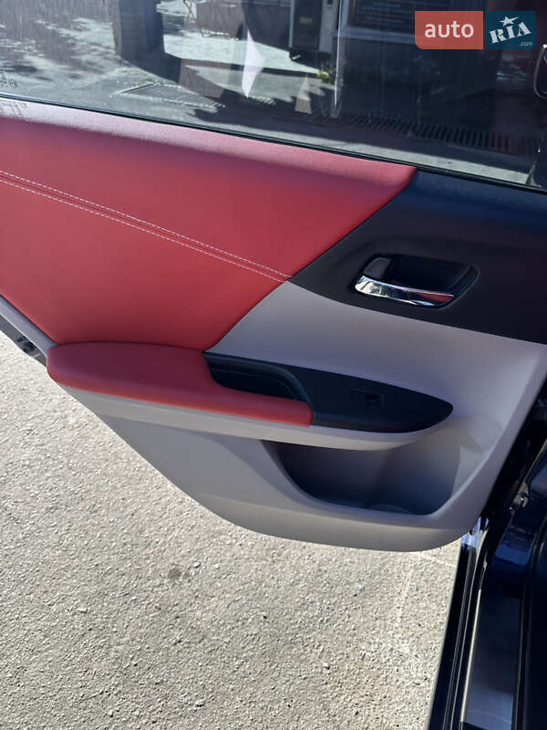 Седан Honda Accord 2016 в Львові