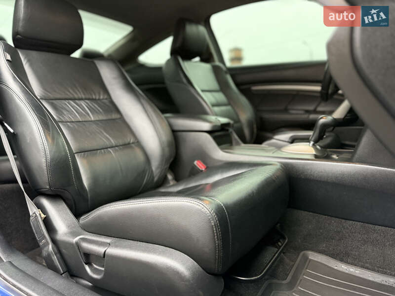 Купе Honda Accord 2011 в Ивано-Франковске