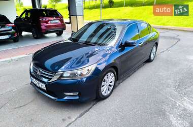 Седан Honda Accord 2015 в 