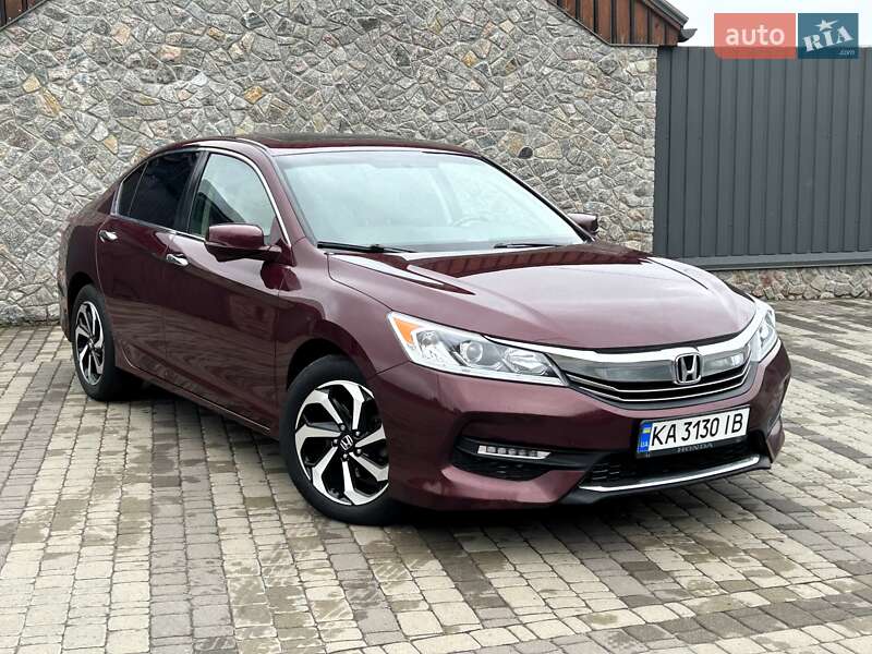 Седан Honda Accord 2017 в Киеве