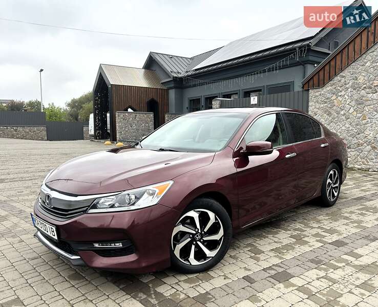 Седан Honda Accord 2017 в Киеве