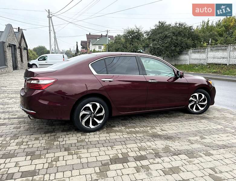 Седан Honda Accord 2017 в Киеве