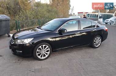 Седан Honda Accord 2013 в Києві