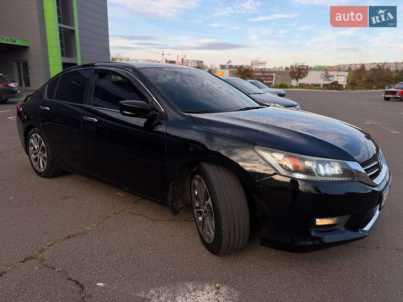 Седан Honda Accord 2015 в Кривому Розі