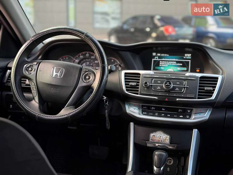 Седан Honda Accord 2015 в Кривому Розі