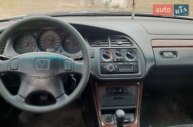 Седан Honda Accord 1999 в  фото 3 Седан Honda Accord 1999 в