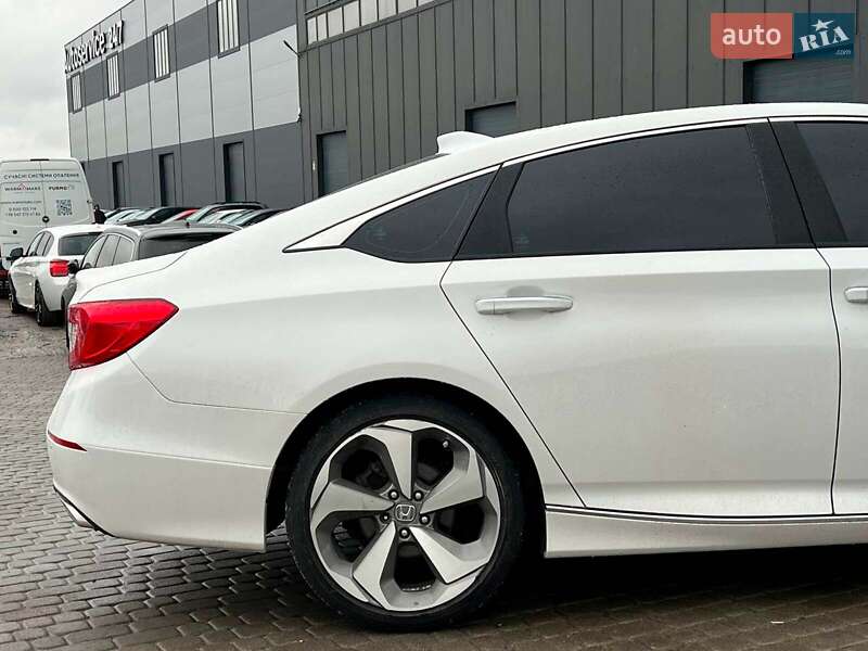 Седан Honda Accord 2018 в Львові