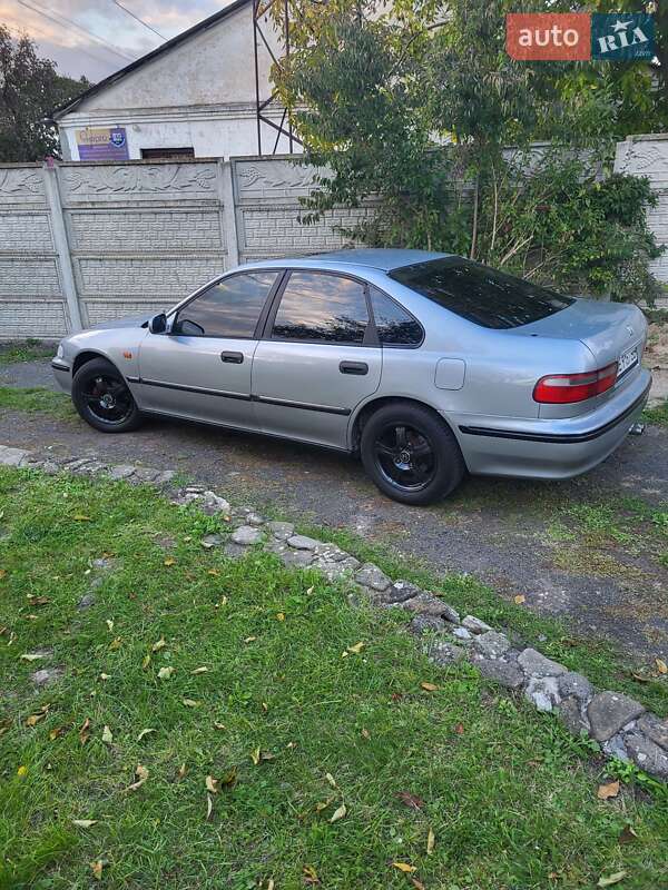 Седан Honda Accord 1997 в Владимире