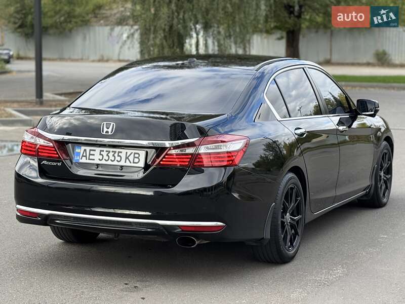 Седан Honda Accord 2015 в Днепре