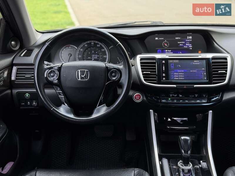 Седан Honda Accord 2015 в Днепре