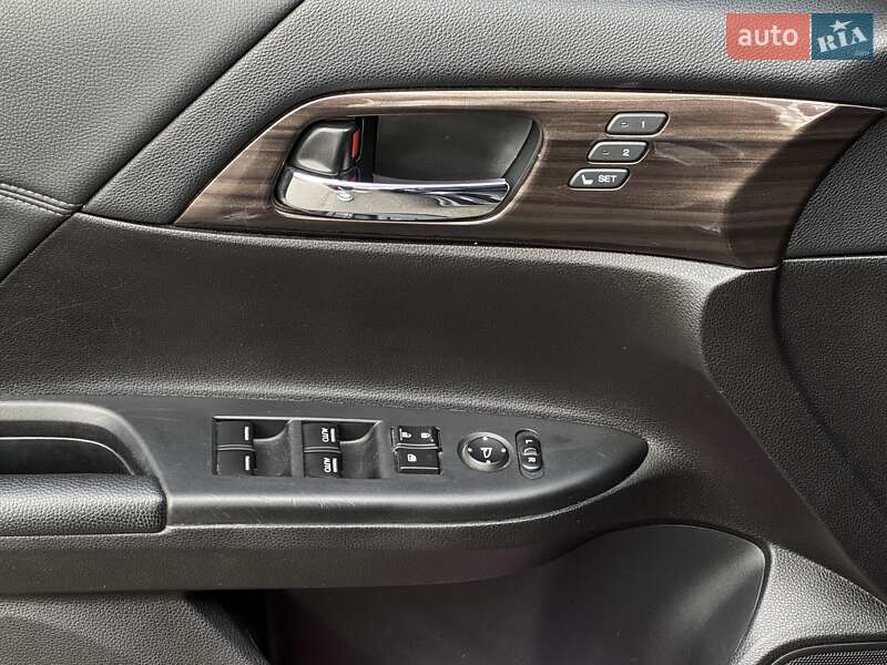 Седан Honda Accord 2015 в Днепре