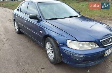 Седан Honda Accord 2000 в 