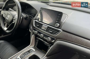 Седан Honda Accord 2021 в 