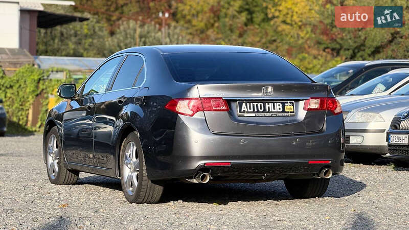 Седан Honda Accord 2012 в Бердичеве