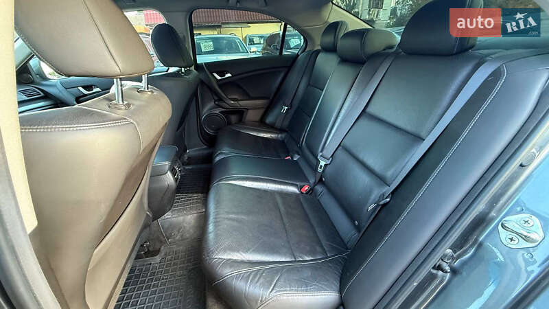 Седан Honda Accord 2012 в Бердичеве