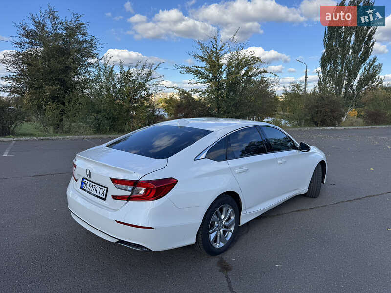 Седан Honda Accord 2018 в Кривом Роге