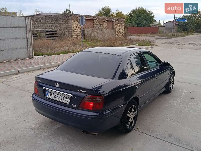 Седан Honda Accord 1999 в Білгороді-Дністровському