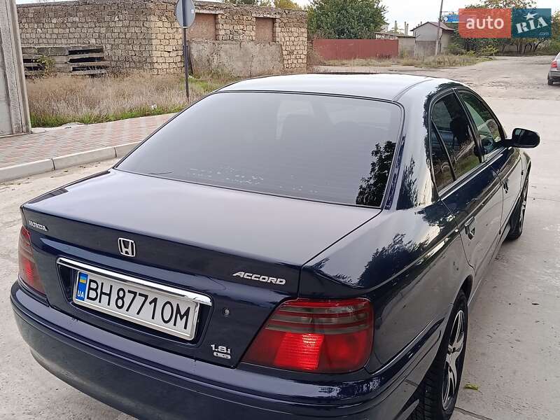 Седан Honda Accord 1999 в Білгороді-Дністровському