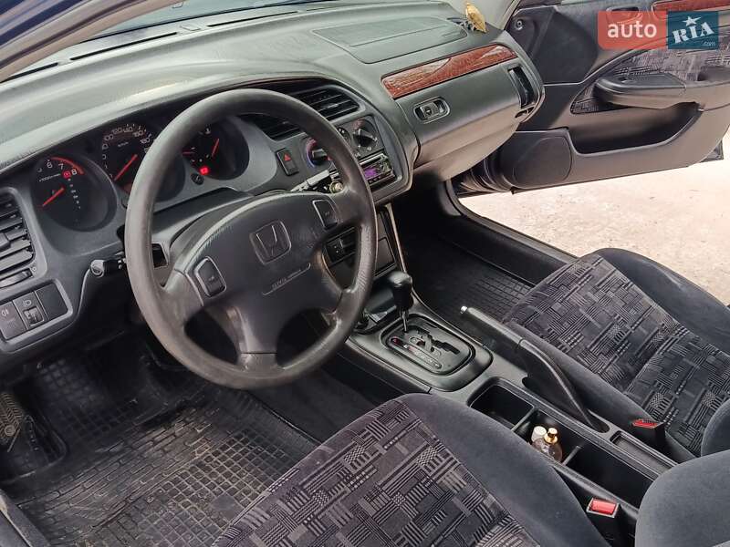 Седан Honda Accord 1999 в Білгороді-Дністровському
