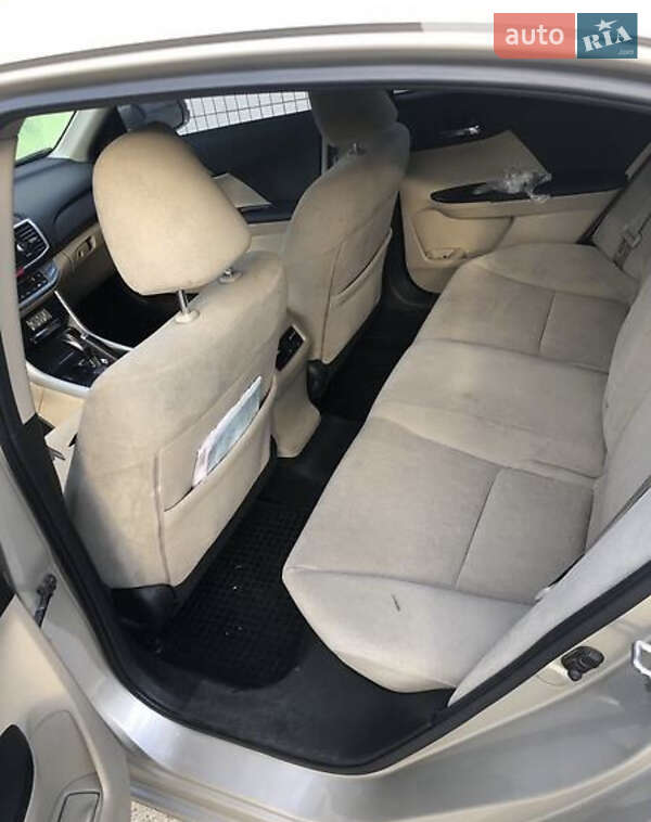 Седан Honda Accord 2013 в Тернополе