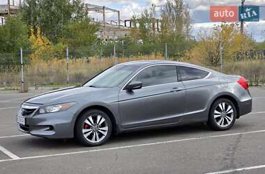 Купе Honda Accord 2012 в 