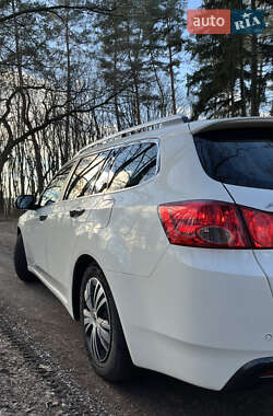 Универсал Honda Accord 2010 в 