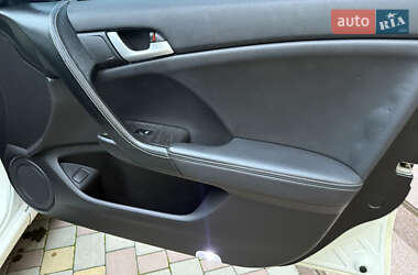 Седан Honda Accord 2011 в 