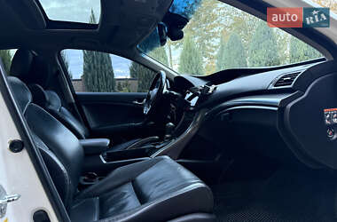 Седан Honda Accord 2011 в 
