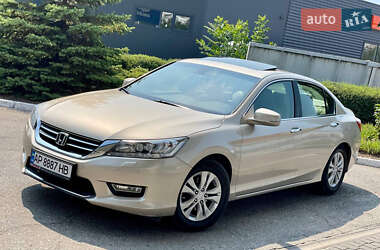 Седан Honda Accord 2013 в Киеве