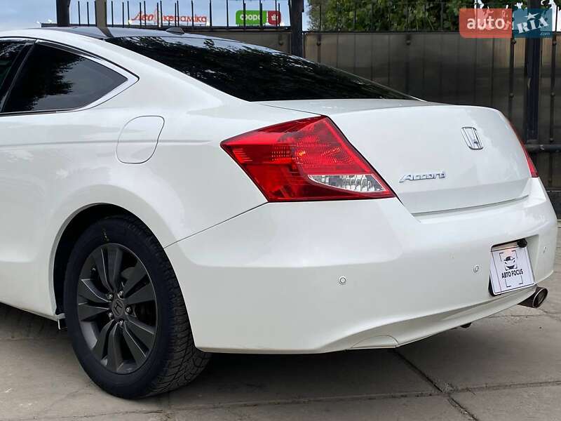 Купе Honda Accord 2011 в Киеве