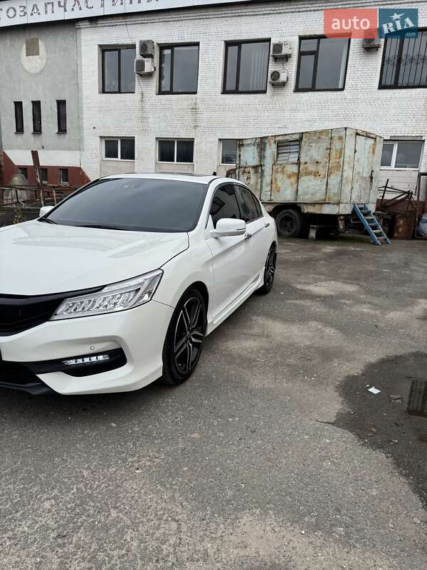 Седан Honda Accord 2015 в Хмельницком