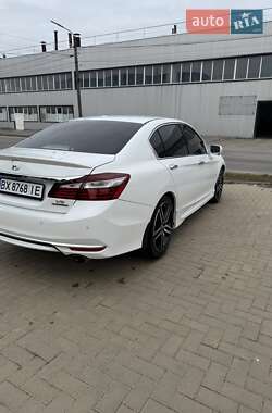 Седан Honda Accord 2015 в 