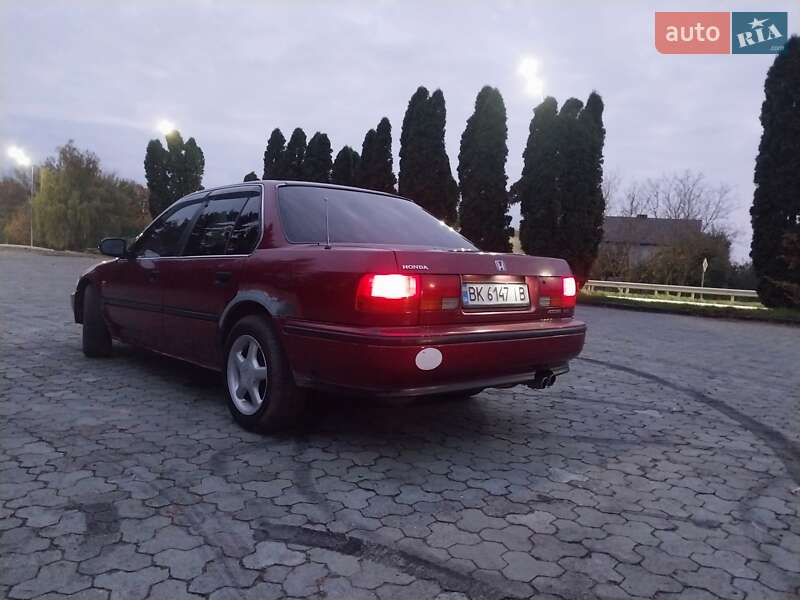 Седан Honda Accord 1993 в Дубні фото 3 Седан Honda Accord 1993 в Дубні