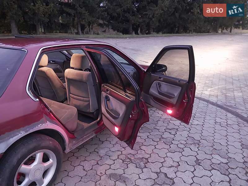 Седан Honda Accord 1993 в Дубні фото 12 Седан Honda Accord 1993 в Дубні