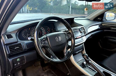 Седан Honda Accord 2013 в 