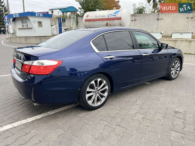 Седан Honda Accord 2013 в Виннице