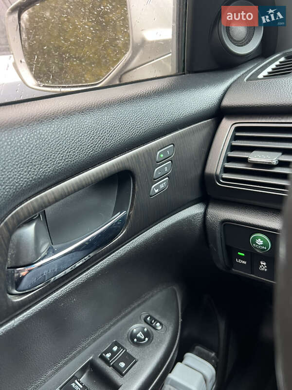 Седан Honda Accord 2013 в Львове