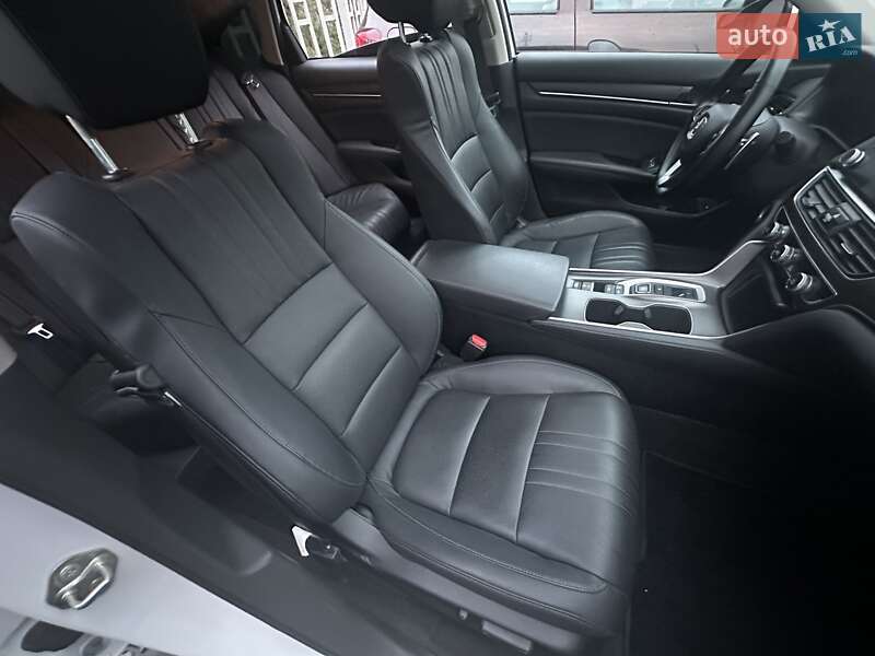 Седан Honda Accord 2018 в Киеве фото 12 Седан Honda Accord 2018 в Киеве